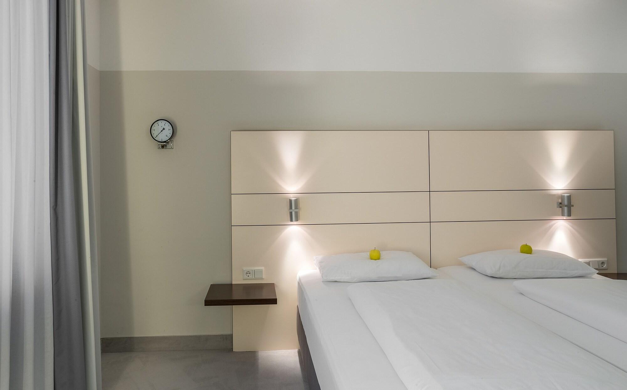 Ferrotel Duisburg - Partner Of Sorat Hotels Exterior photo